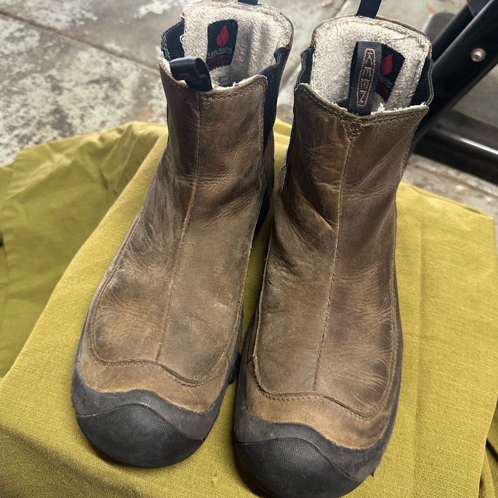 KEEN Men's Tan Leather Ankle Boots